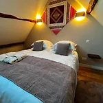 فندق مبيت وإفطار La Bastide Du Laizon & *